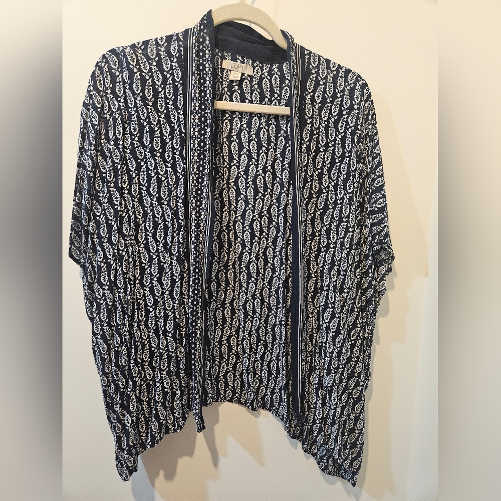LOFT Blue and Cream Leaf Print Kimono